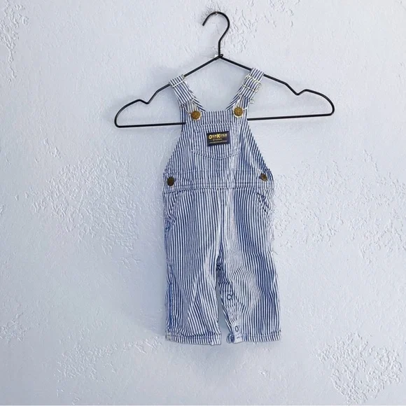 Oshkosh B'Gosh VINTAGE 90s VESTBAK STRIPPED
OVERALL 3/6 Months - Picture 3 of 9